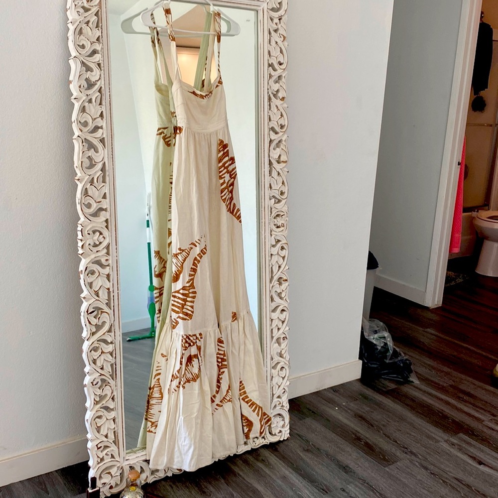 Very beautiful dress barely used